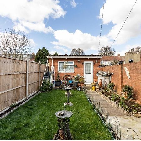 Lovely House Londres Extérieur photo